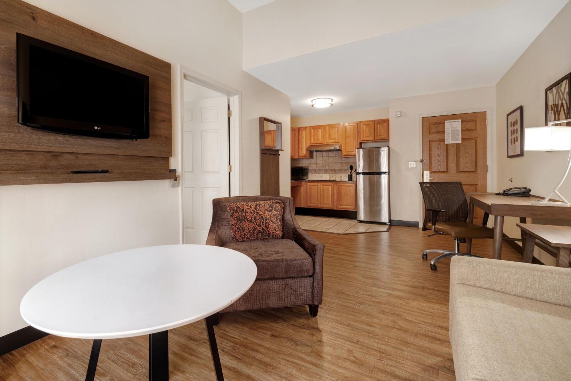 Staybridge Suites Tallahassee I-10 East By Ihg Bagian luar foto