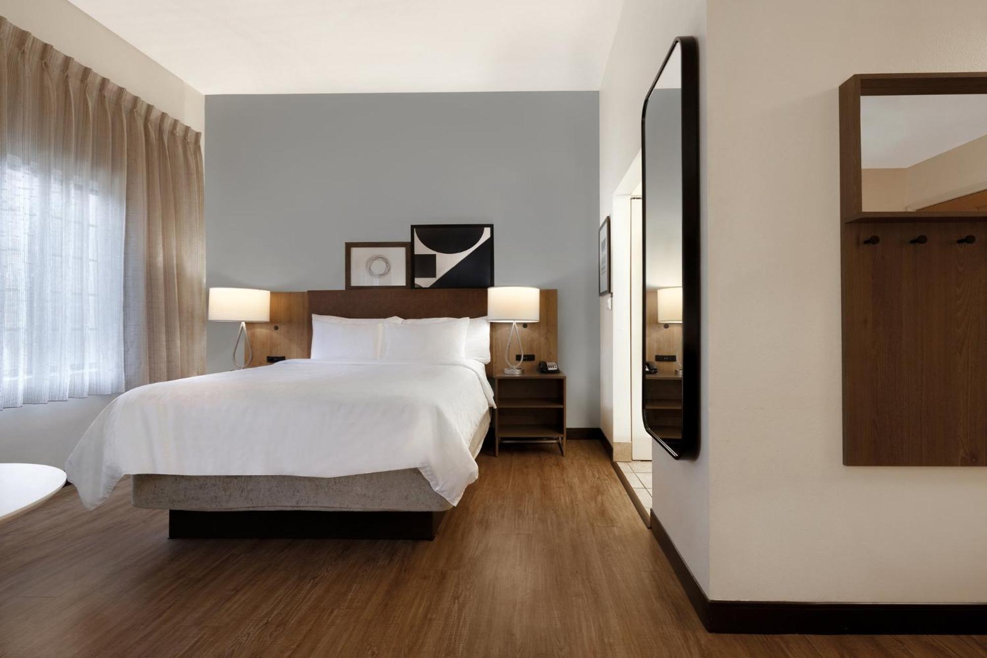 Staybridge Suites Tallahassee I-10 East By Ihg Bagian luar foto
